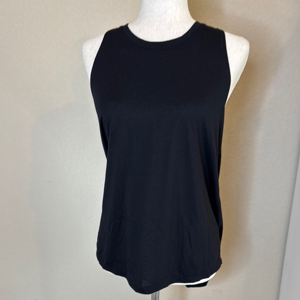 Old Navy Activ tie back tank